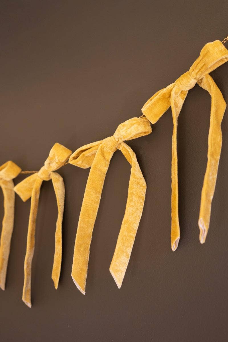 VELVET BOW GARLAND - GOLD: Gold / Velvet/Metal / 80" long