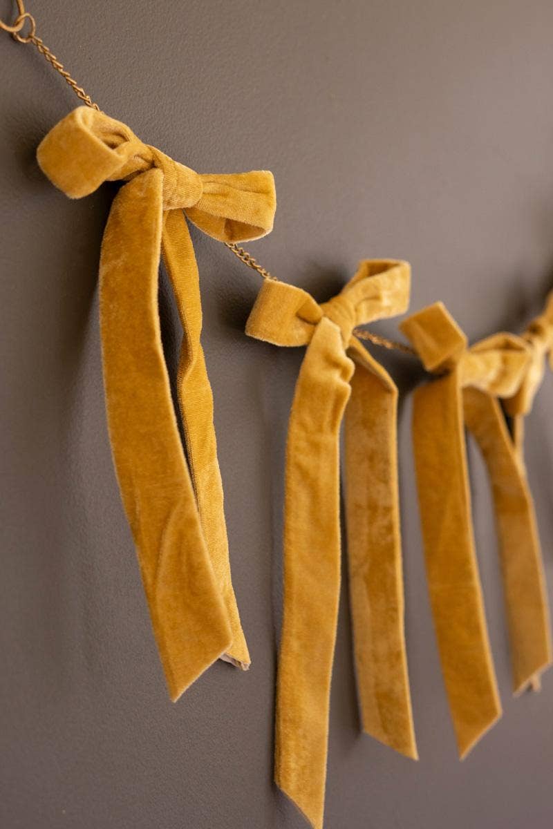 VELVET BOW GARLAND - GOLD: Gold / Velvet/Metal / 80" long